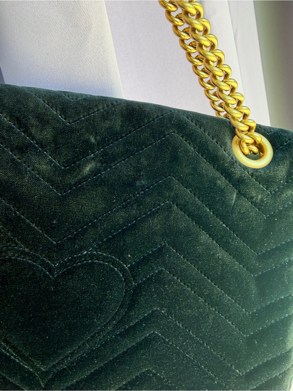 Gucci Marmont Black Velvet Dragon Embroidered Bag with Gold Hardware - Picture 15 of 16